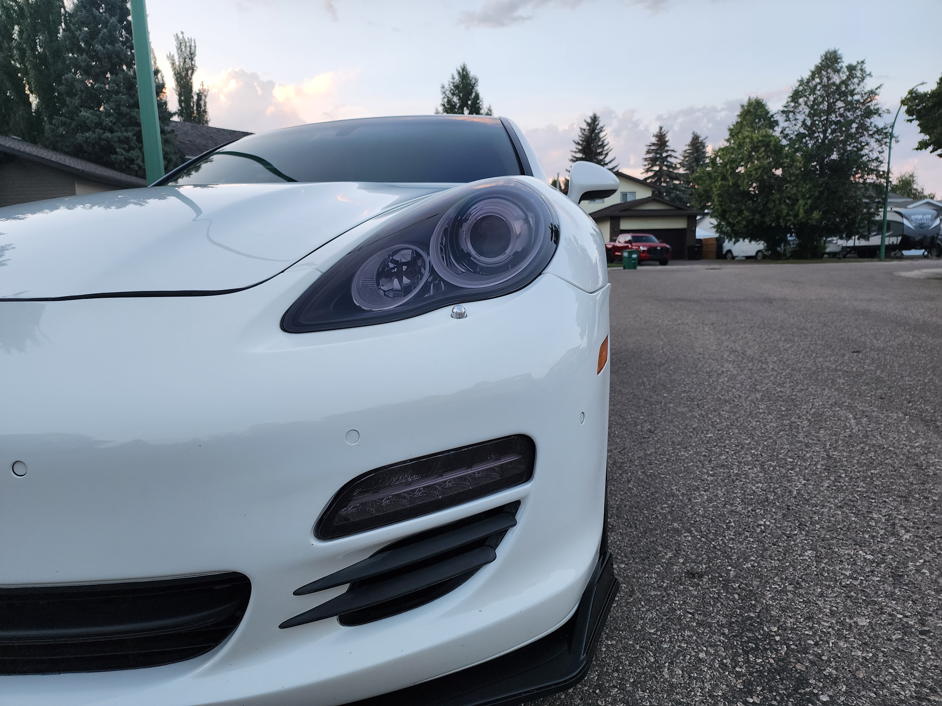 Automotive headlights